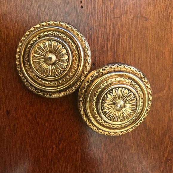 Vintage Sunflower Clip-On Earrings - Picture 2 of 4